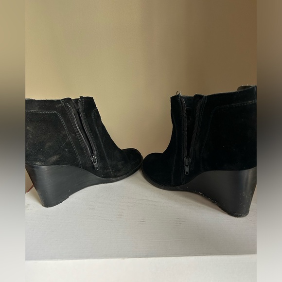 Lucky Brand Yabba Suede Booties size 6 1/2 - Picture 5 of 5